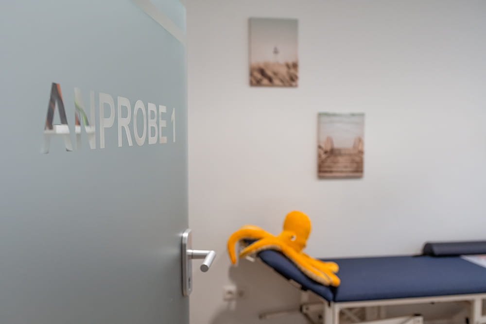 Ein Behandlungsraum des Sanitätshauses TOH Technische Orthopädie Hamburg GmbH.